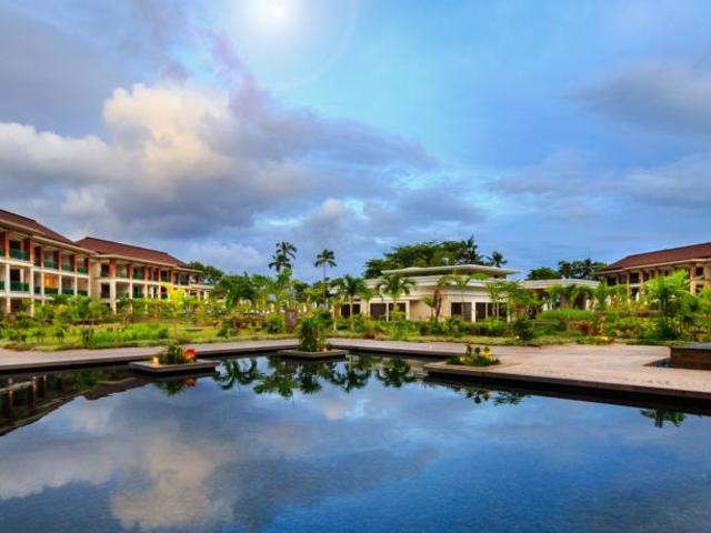 http://Savoy%20Resort%20&%20Spa