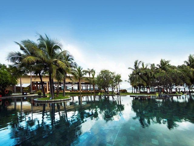 http://MerPerle%20Hon%20Tam%20Resort%20(ex.%20Best%20Western%20Premier%20Resort%20&%20Residence)