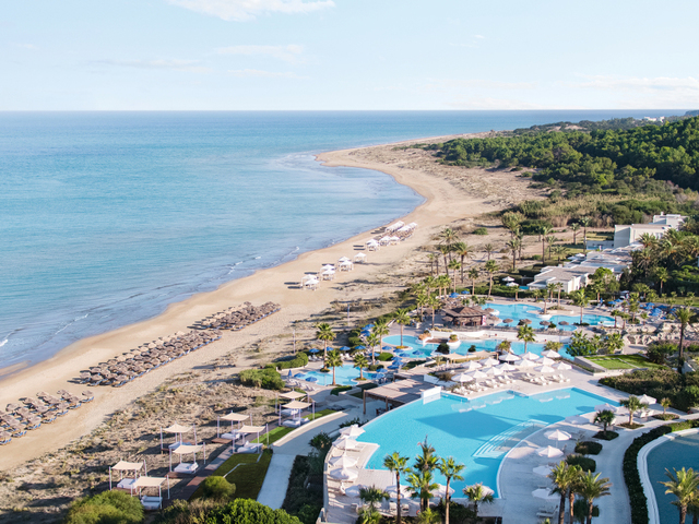 http://Grecotel%20La%20Riviera%20&%20Aqua%20Park%20Luxury%20Beach%20Resort%20(ex.%20Grecotel%20Olympia%20Riviera%20Talasso)