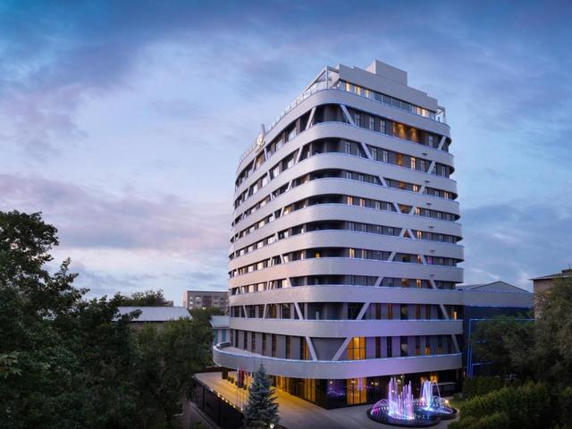 http://DoubleTree%20By%20Hilton%20Almaty%20(ДаблТри%20Бай%20Хилтон%20Алматы)