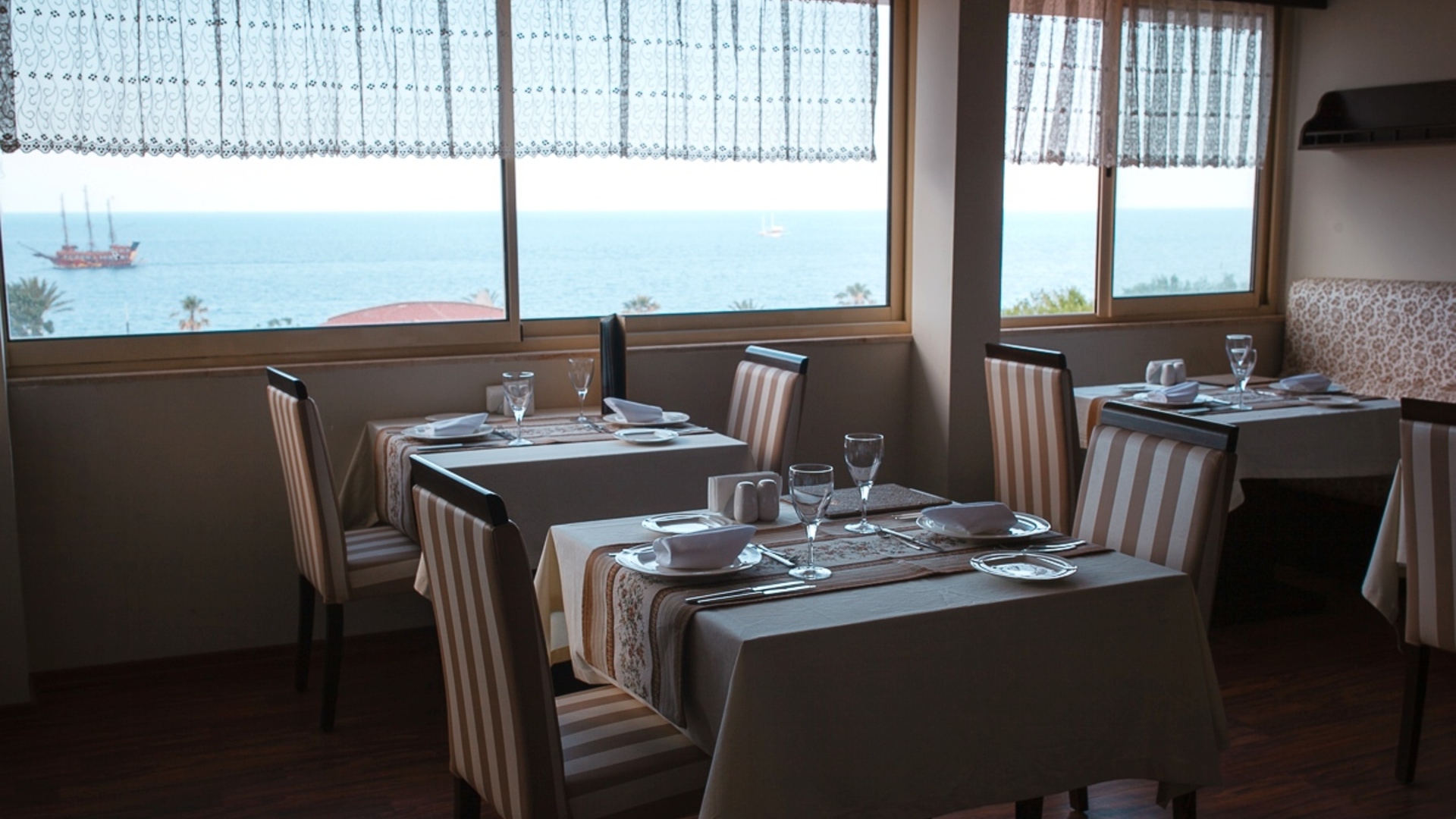 L'Oceanica Beach Resort ресторан