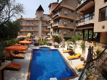 La Sunila Suites (ex. The Verda La Sunila Suites; La Sunila Clarks Inn Suites), 3*