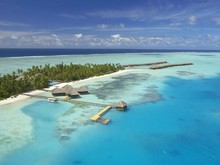 Medhufushi Island Resort, 5*
