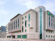 Holiday Inn Express Dubai Safa Park, 3*