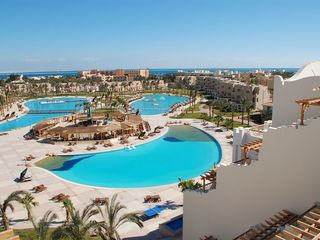 Royal Lagoons Resort & Aqua Park (ех. Premium Blue Lagoon Resort; Premium Blue Lagoon; Pyramisa Blue Lagoon)