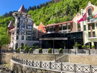 Crowne Plaza Borjomi