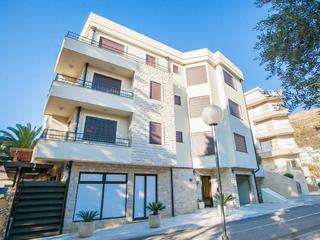Apartments Azur