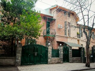 Toma's House (Томас Хаус)