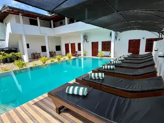 Sundowners Guesthouse (ex. Drifters Guesthouse)