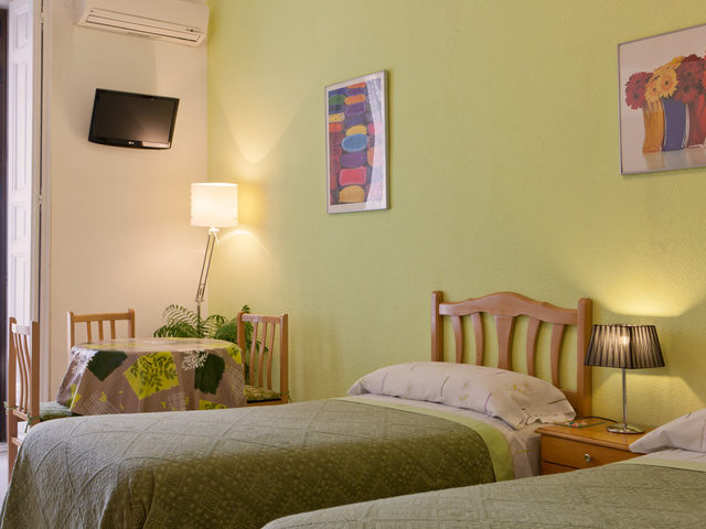 фото отеля Hostal Los Alpes изображение №41