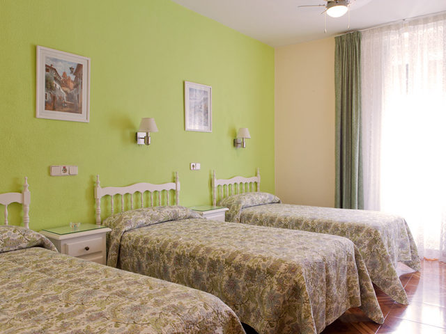 фото Hostal Los Alpes изображение №42