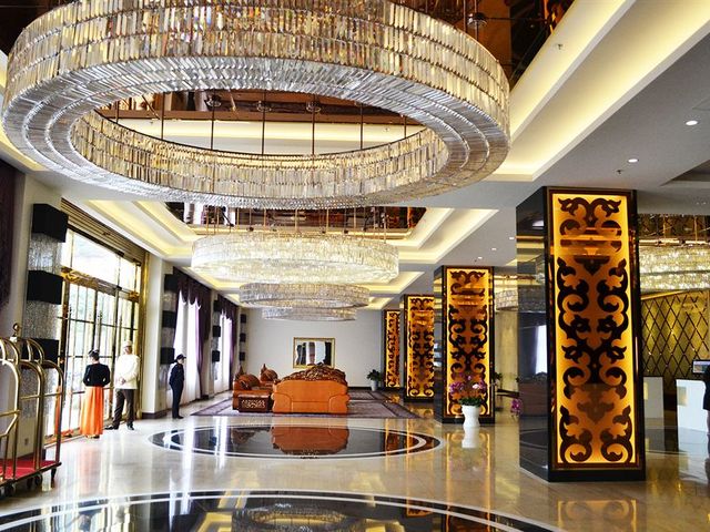 фотографии Royal International Hotel & Villas (Royal Casino Hotel & Villa Halong Bay) изображение №36