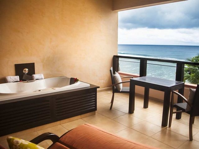 фотографии DoubleTree by Hilton Seychelles Allamanda Resort & Spa (ex. TClub Allamanda Resort) изображение №20
