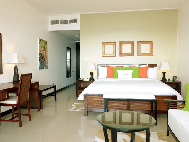 фото DoubleTree by Hilton Seychelles Allamanda Resort & Spa (ex. TClub Allamanda Resort) изображение №26
