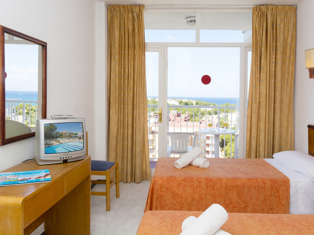 фотографии отеля HSM Reina Isabel изображение №19