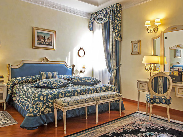 фотографии отеля Daniel's Hotel изображение №63