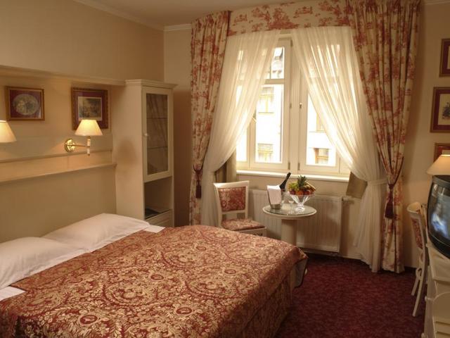 фото отеля Karlsbad Grande Madonna (ex. Aura Palace Spa & Wellness)  изображение №25