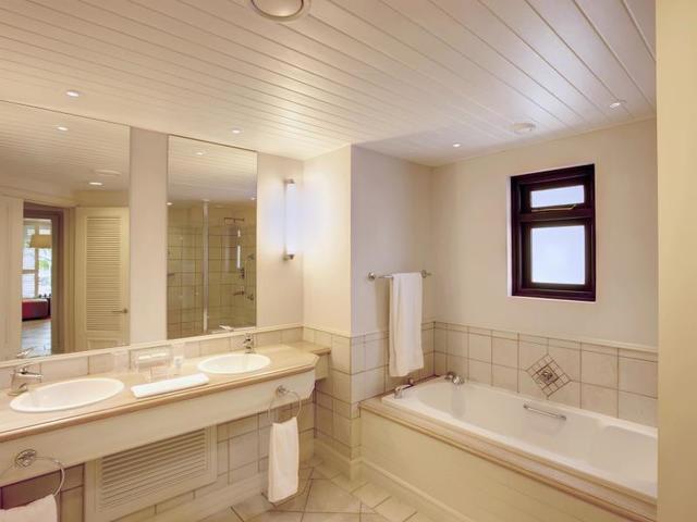 фото отеля LUX* Belle Mare (ex. Beau Rivage) изображение №9