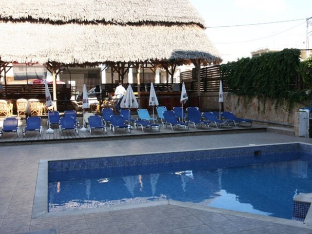 фото отеля Simple Hersonissos Blue (ex. Averinos Apartments)  изображение №13