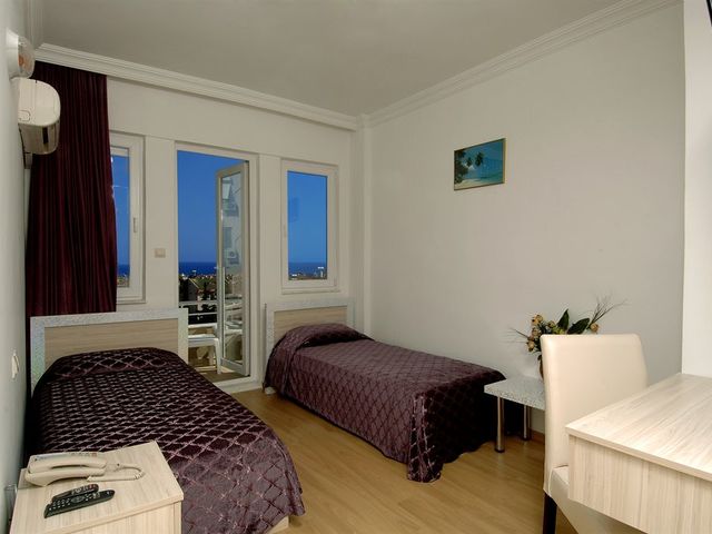 фото Lara Diamond  изображение №22