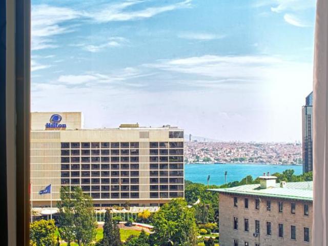 фото отеля Tryp Bosphorus Taksim (ex. Tryp by Wyndham Istanbul Taksim Hotel) изображение №21