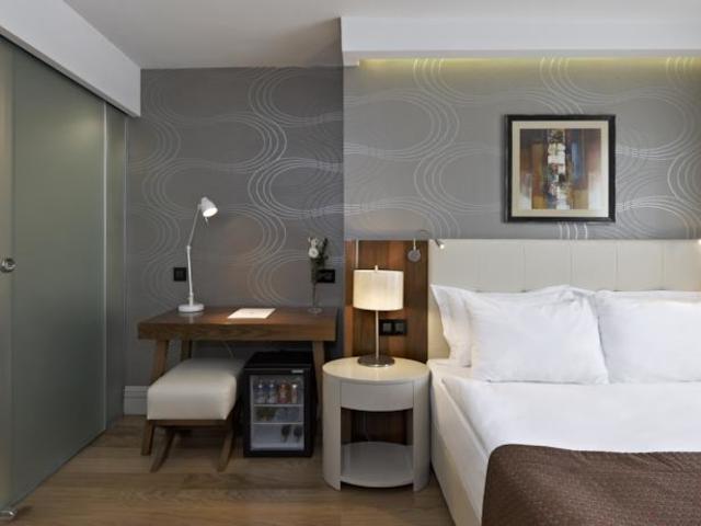 фото отеля Ramada Istanbul Grand Bazaar Hotel изображение №5