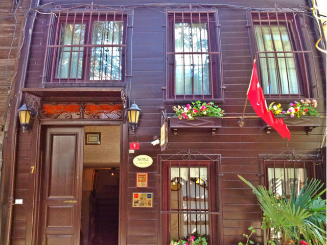 фото отеля Naz Wooden House Inn изображение №1