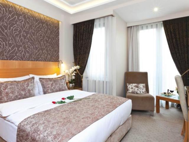 фото отеля Emerald Hotel изображение №13