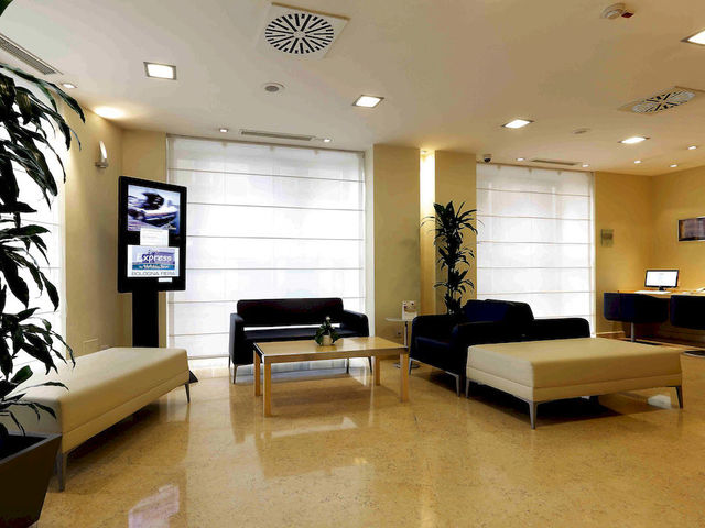 фотографии Holiday Inn Milan Garibaldi Station изображение №28