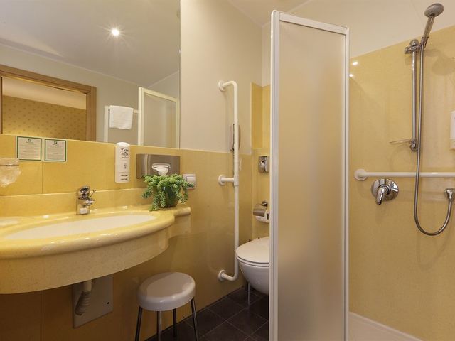 фотографии Holiday Inn Milan Garibaldi Station изображение №32