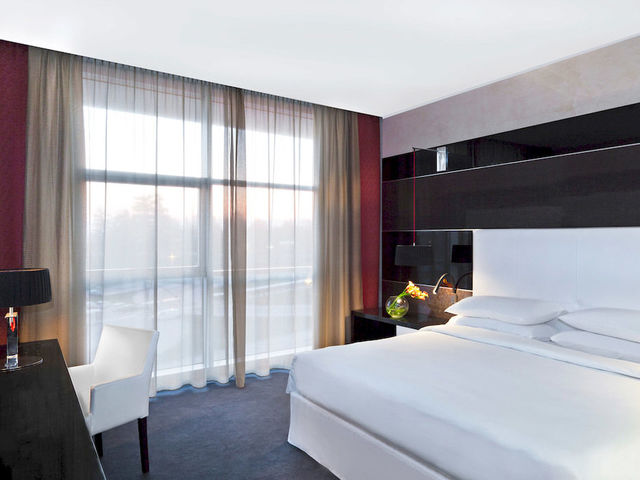 фотографии Sheraton Milan Malpensa Airport Hotel & Conference Center изображение №4