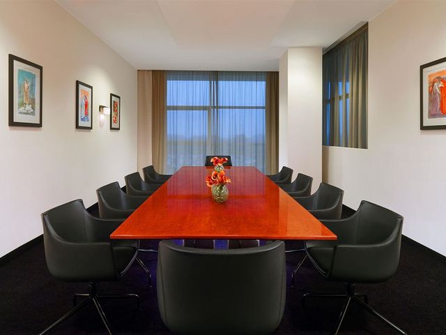 фото Sheraton Milan Malpensa Airport Hotel & Conference Center изображение №38