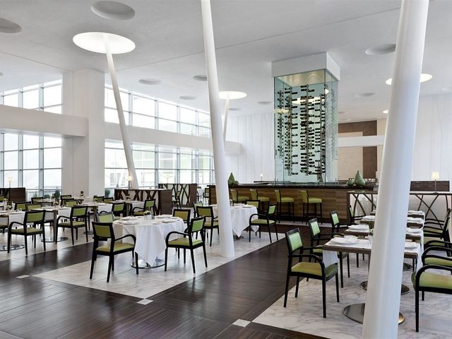 фото отеля Sheraton Milan Malpensa Airport Hotel & Conference Center изображение №53