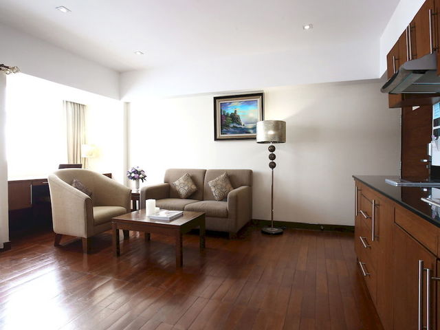 фото отеля D Varee Diva Bally Sukhumvit (ex. Ballys Studio Suite Sukhumvit) изображение №5