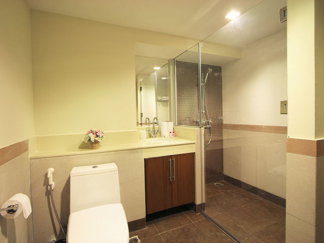 фото отеля D Varee Diva Bally Sukhumvit (ex. Ballys Studio Suite Sukhumvit) изображение №13