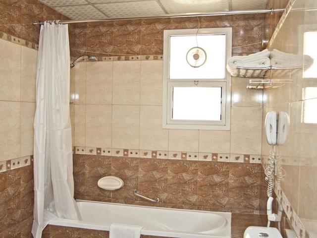 фотографии Ramee Regent Beach Resort изображение №16