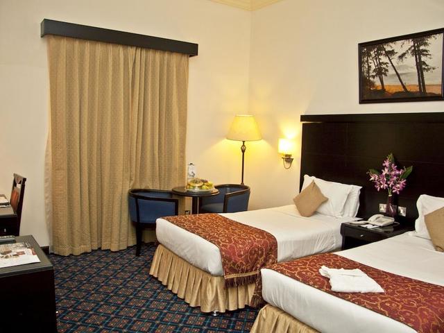 фото отеля Ramee Regent Beach Resort изображение №17