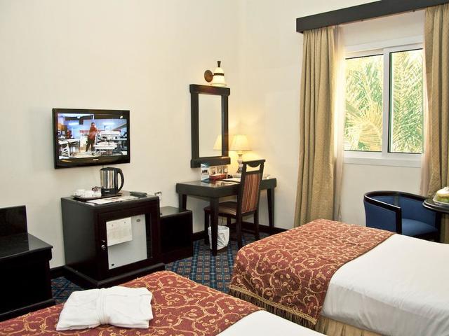 фотографии отеля Ramee Regent Beach Resort изображение №19