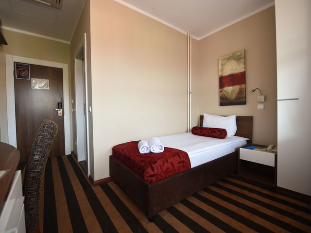 фотографии Balkan Hotel Garni изображение №16
