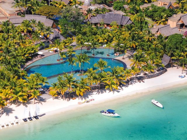 http://Trou%20aux%20Biches%20Resort%20&%20Spa