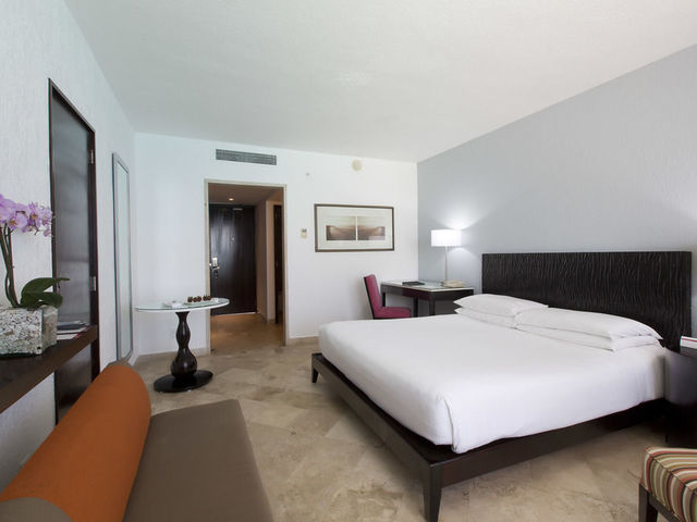 фото отеля Krystal Grand Punta Cancun (ex. Hyatt Regency Cancun) изображение №41