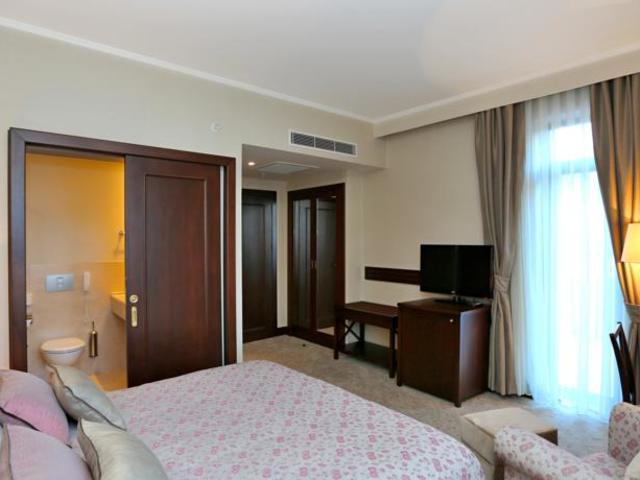фото отеля Tiflis Palace изображение №25