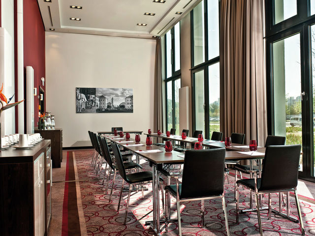 фото Leonardo Royal Hotel Munich изображение №30