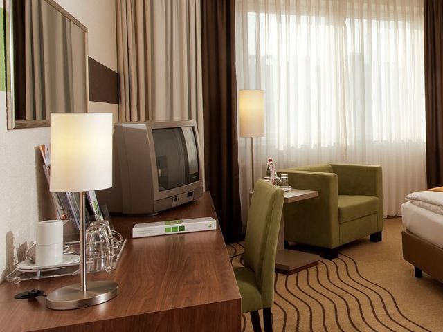 фото отеля Holiday Inn Berlin City-East изображение №17
