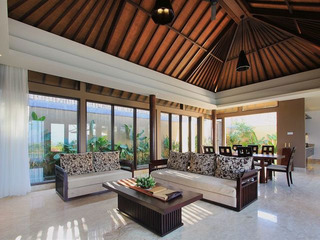 фото отеля Ulu Segara Luxury Suites & Villas (ex. The Sawangan Suites & Villas) изображение №33
