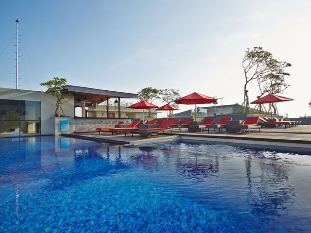 фото отеля Swiss-Belinn Legian Bali изображение №1