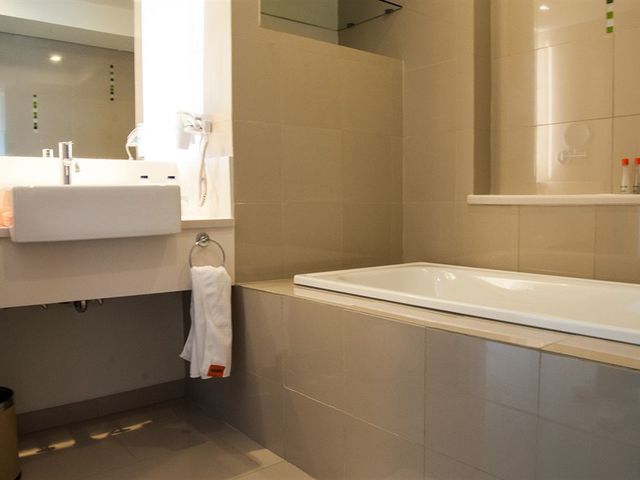 фото отеля The Jimbaran View (ех. HARRIS Hotel Bukit Jimbaran) изображение №21
