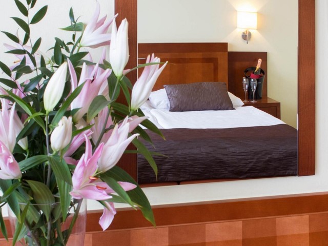 фото Luxury Family Hotel Bila Labut (ех. Best Western Hotel Bila Labut) изображение №10