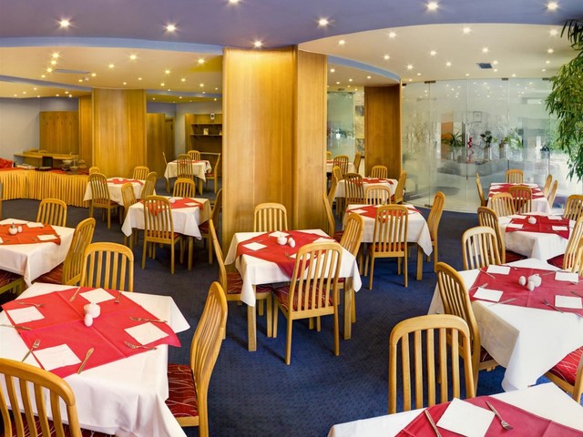 фото Luxury Family Hotel Bila Labut (ех. Best Western Hotel Bila Labut) изображение №18