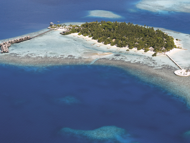 фото отеля Nika Island Resort изображение №1